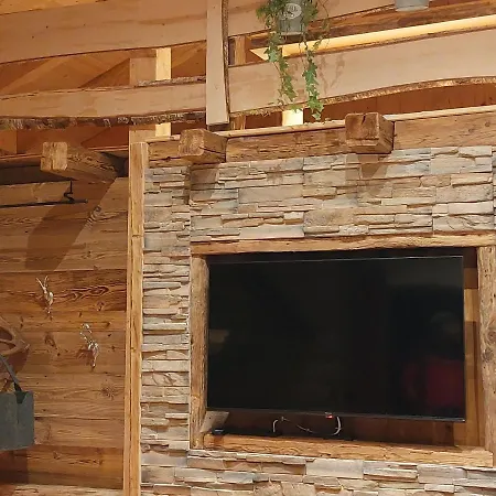 - - Lechtraum Chalet