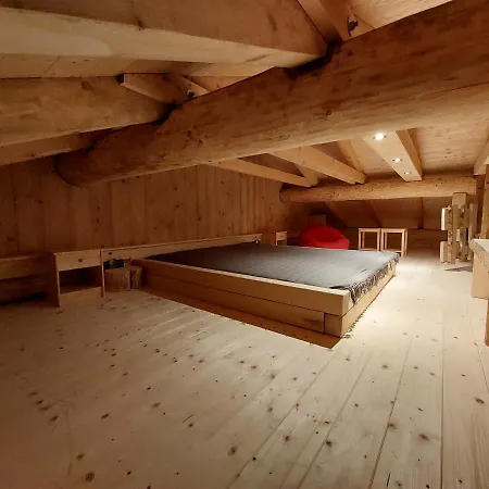 - - Lechtraum Chalet