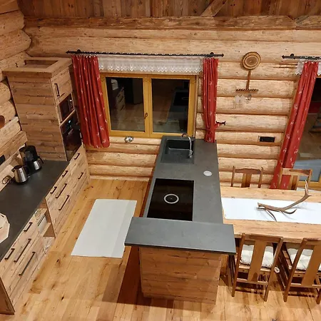 - - Lechtraum シュタンツァッハ