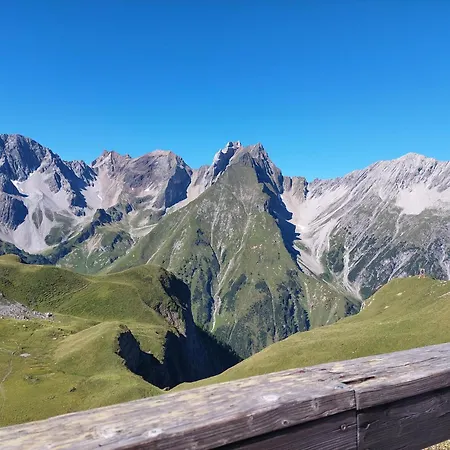 - - Lechtraum Chalet