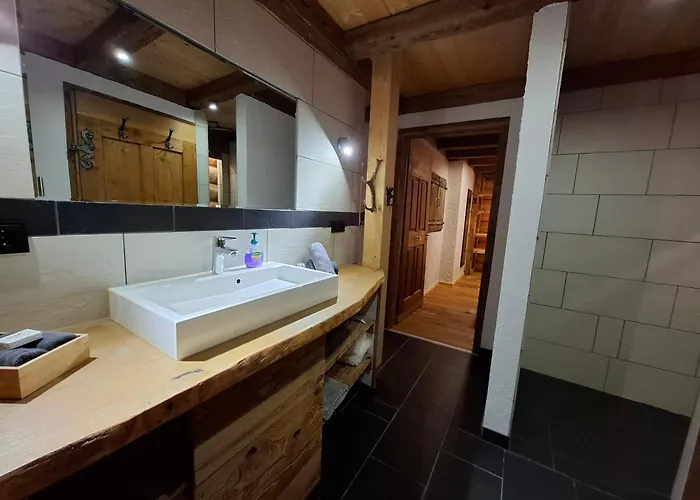 - - Lechtraum Chalet