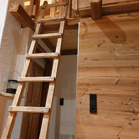 샬레 - - Lechtraum *